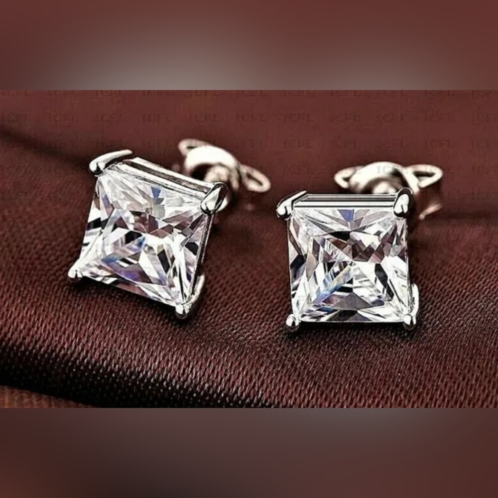 4.00 Ct Princess Cut VVS1/D Lab Created Solitare Stud Earrings 7mm Push Back